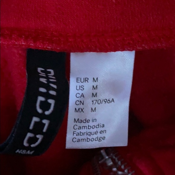 H&M Half Zip Roses Red Sweatshirt - Picture 2 of 2
